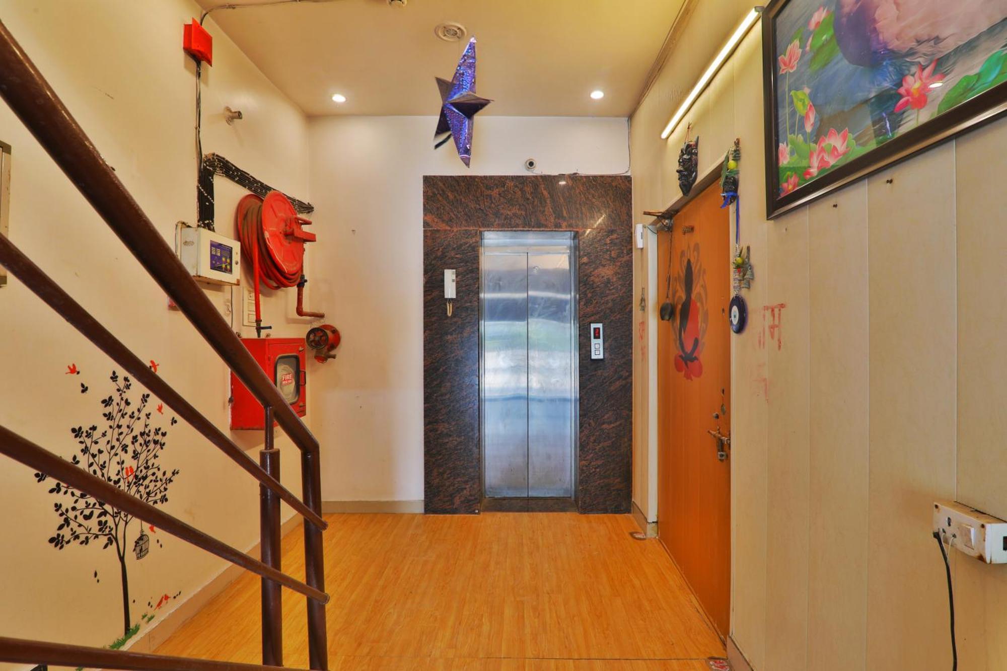 Divine Glory Hotel Lucknow Exterior photo
