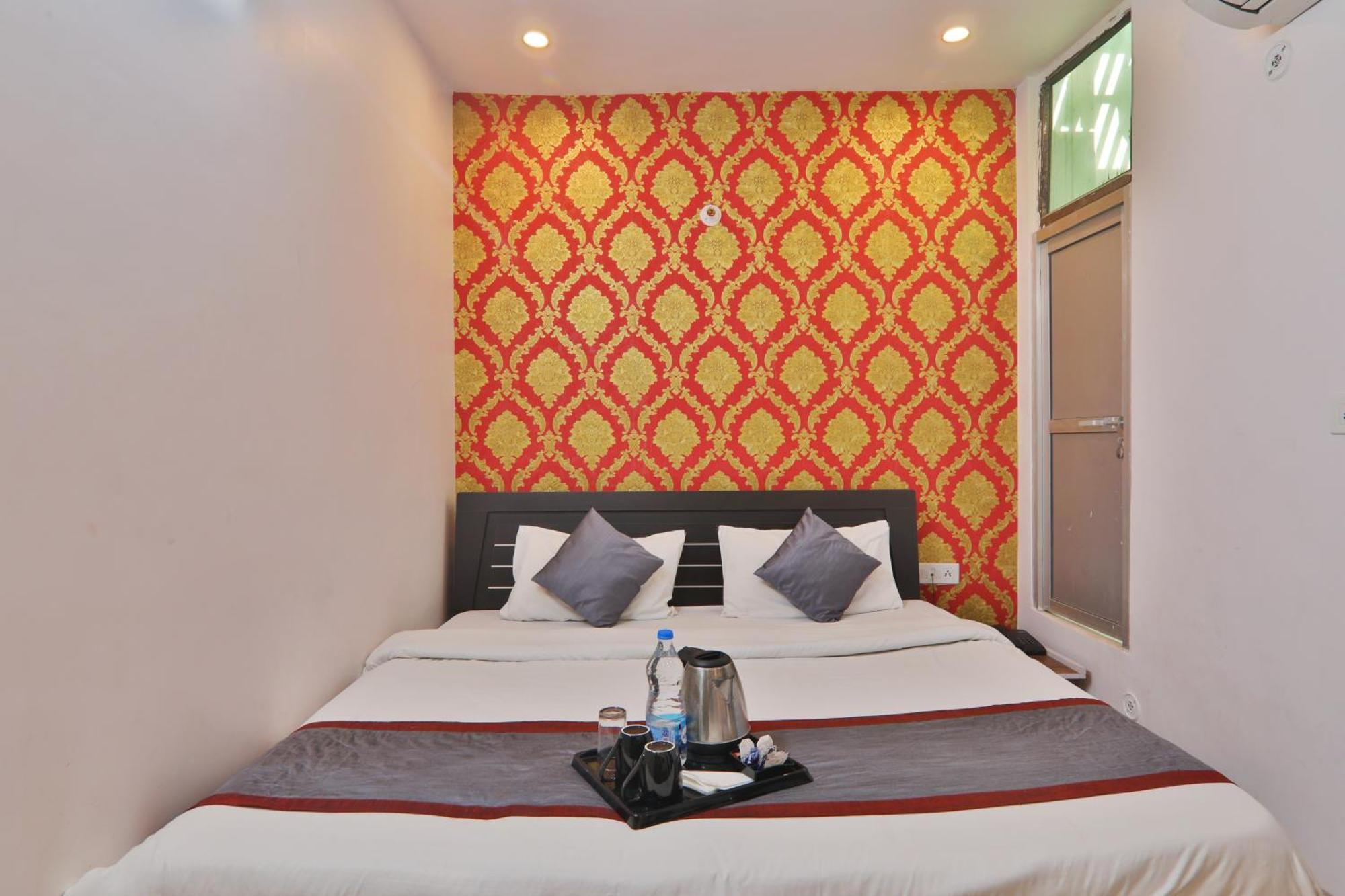 Divine Glory Hotel Lucknow Exterior photo