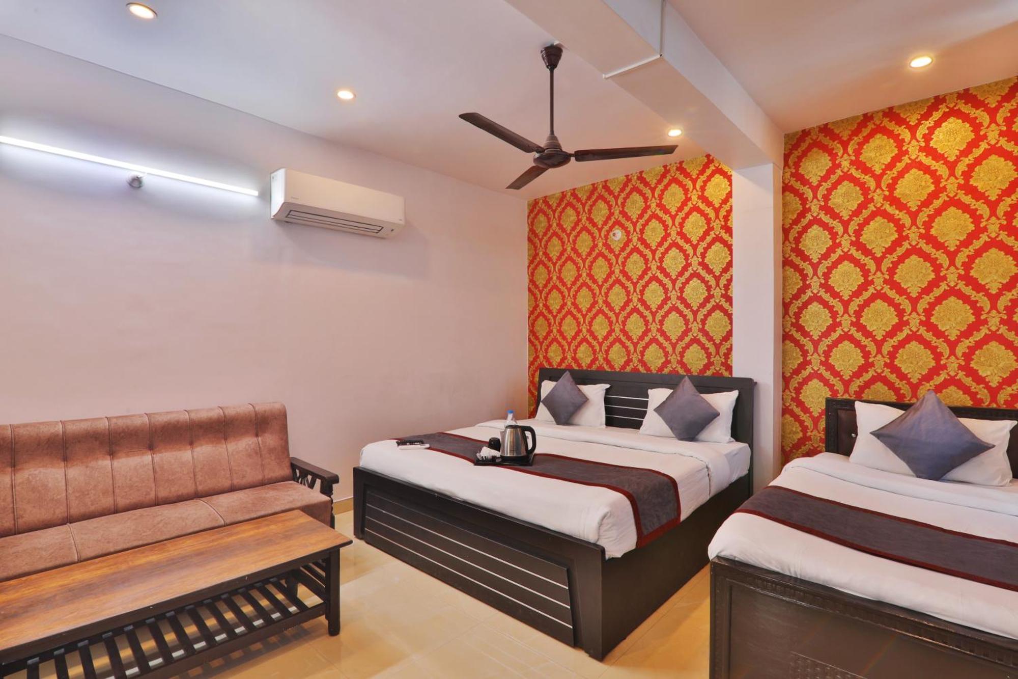 Divine Glory Hotel Lucknow Exterior photo