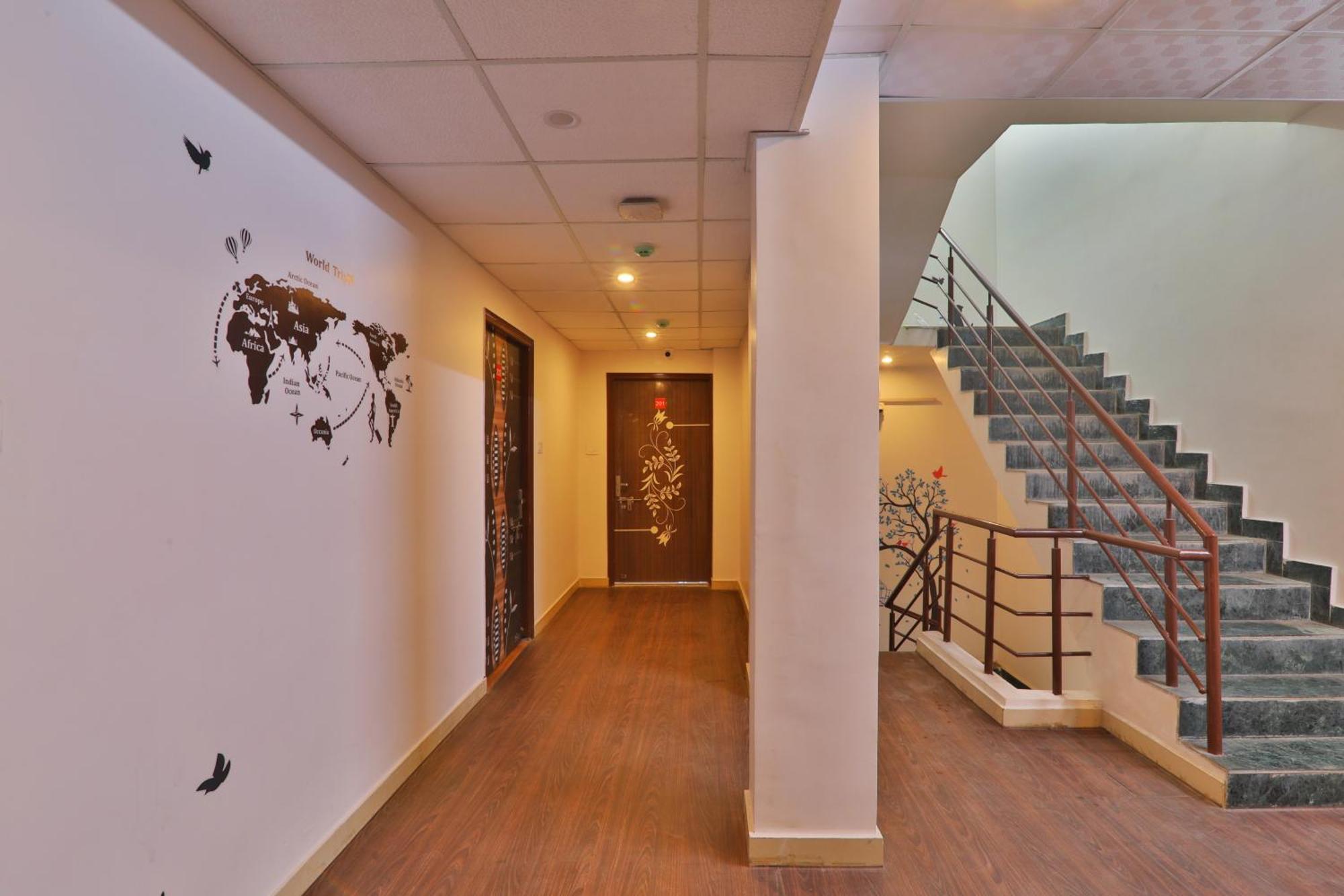 Divine Glory Hotel Lucknow Exterior photo