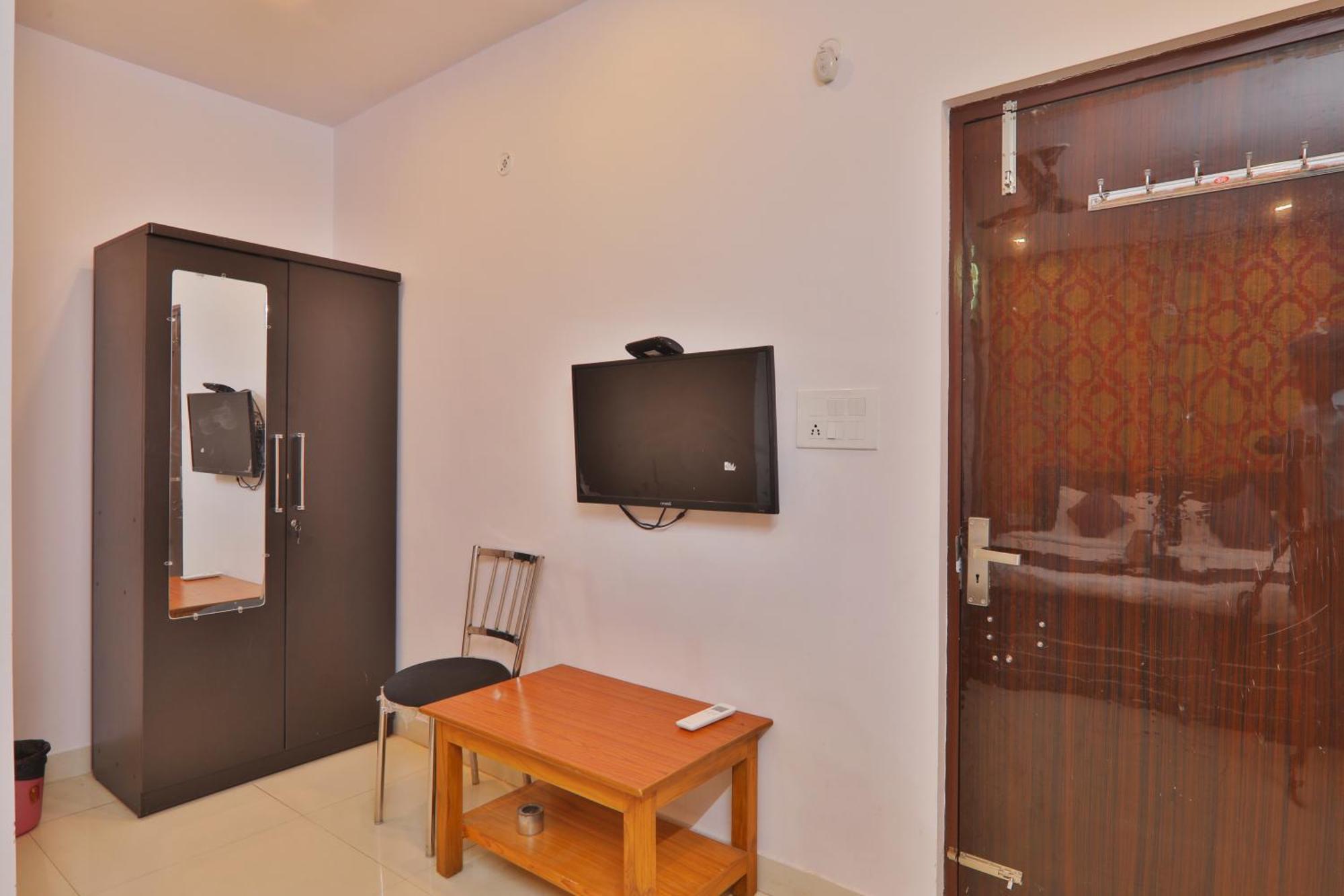 Divine Glory Hotel Lucknow Exterior photo