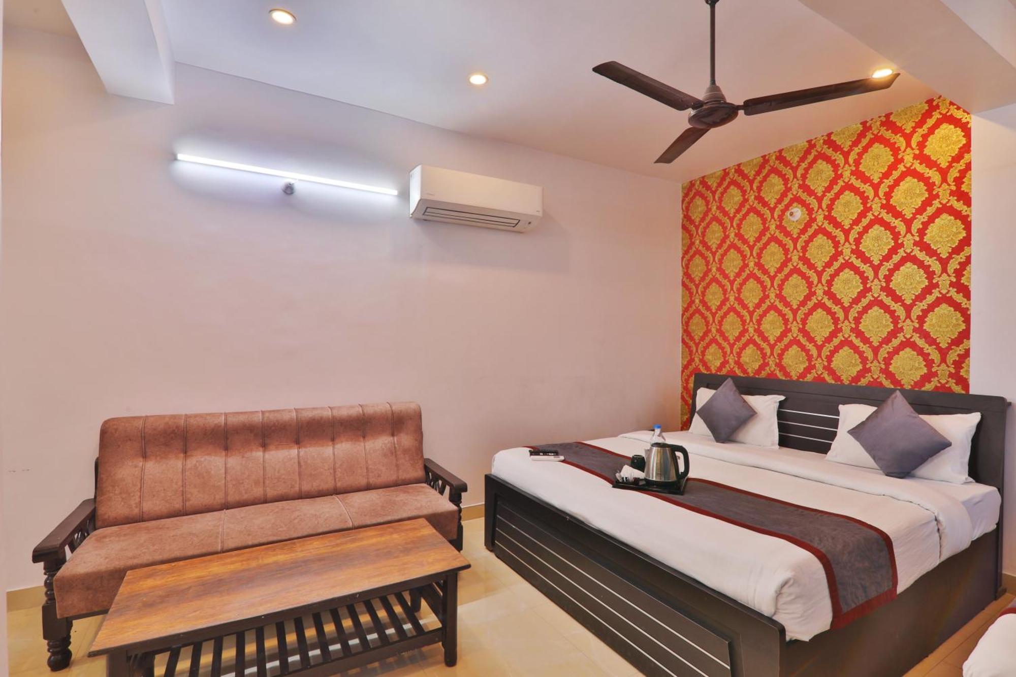 Divine Glory Hotel Lucknow Exterior photo